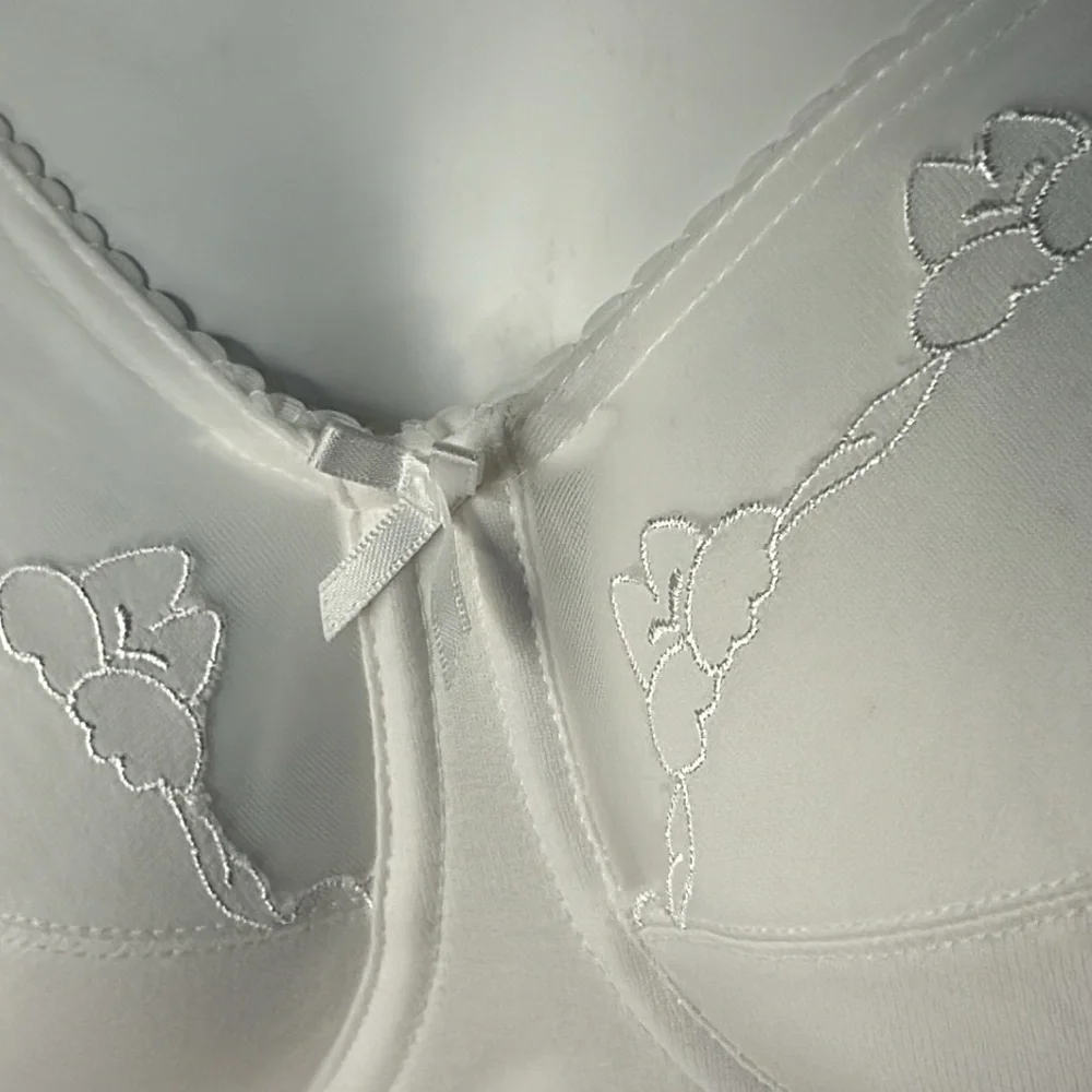Bali®‎ Flower White Full-Figure Underwire Bra 0180 Sz 38C - Picture 8 of 16